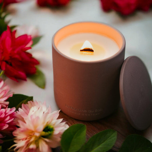 Amber Romance Soy Candle - La Flamme du Bois