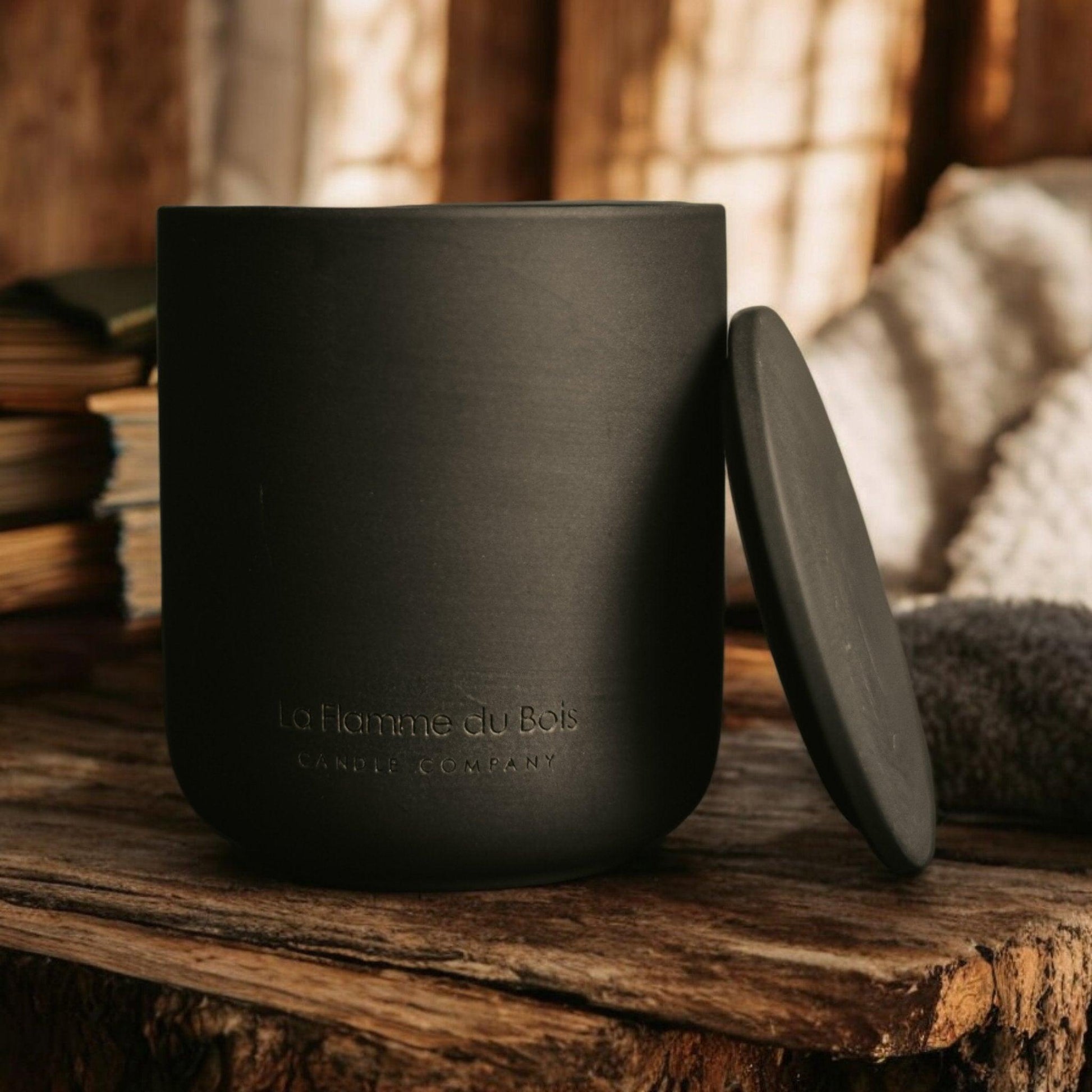 Cozy Cabin Soy Candle - La Flamme du Bois